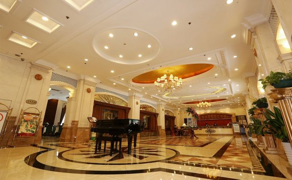 Book Grand Palace Hotel